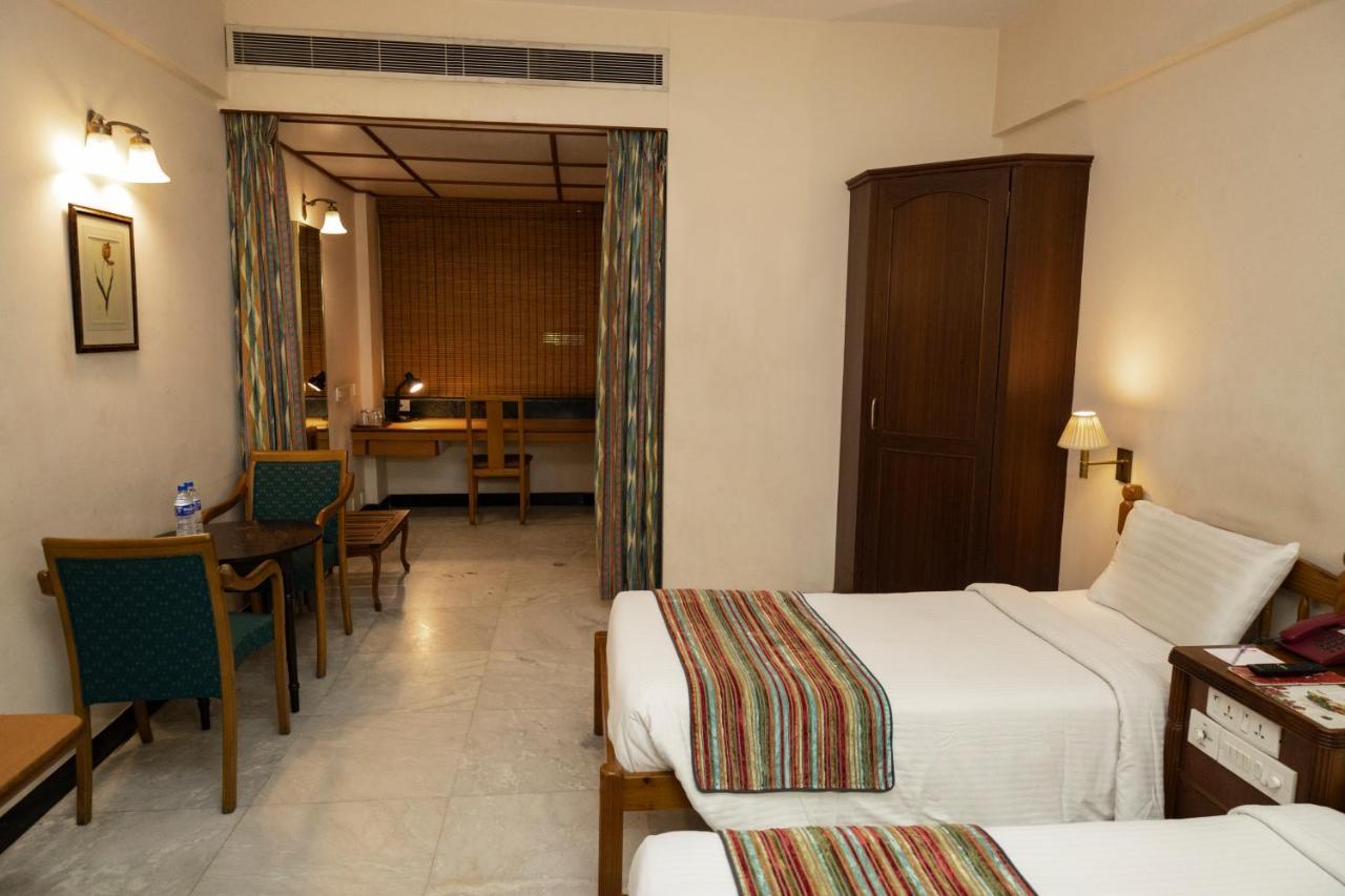Bell Hotel Sivakasi Bagian luar foto