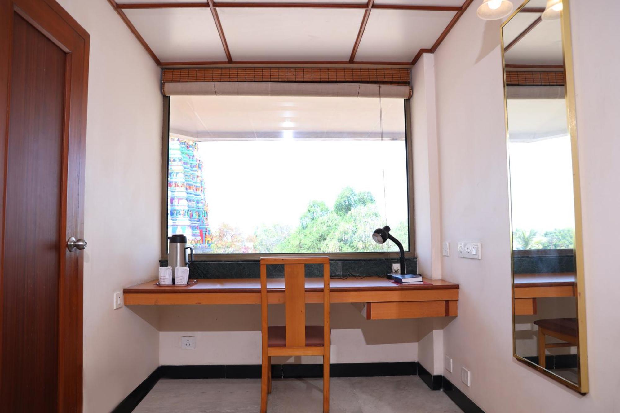Bell Hotel Sivakasi Bagian luar foto