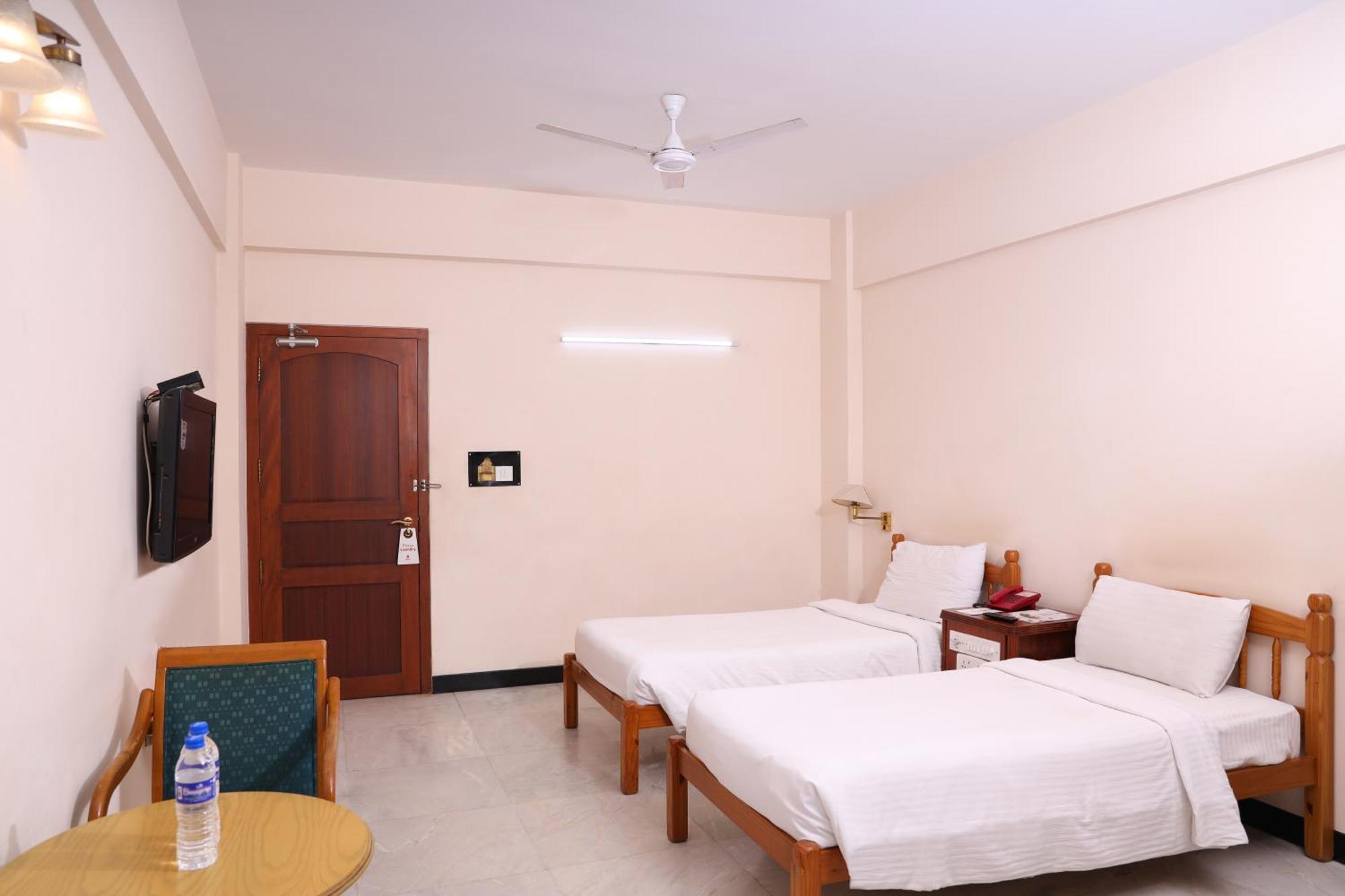 Bell Hotel Sivakasi Bagian luar foto